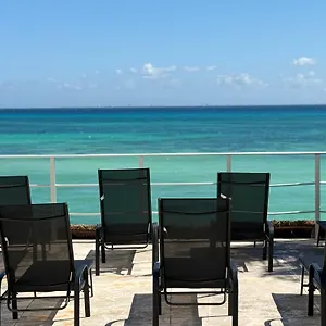 https://playa-maya.quintano-roohotels.com